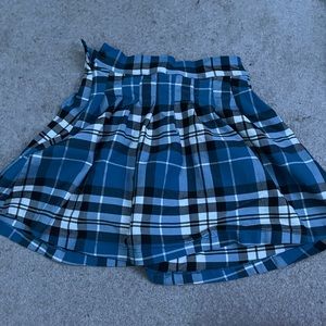 Forever 21 blue checkered pleaded skirt